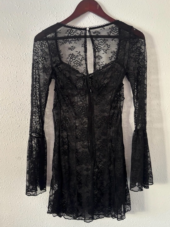 Dresses & Skirts - Black Lace Long-Sleeve Mini Dress